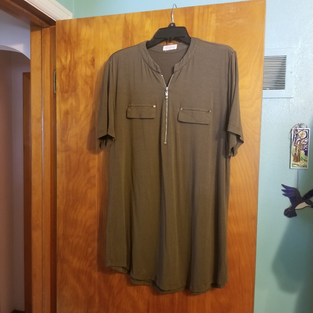 Women's short sleeve top